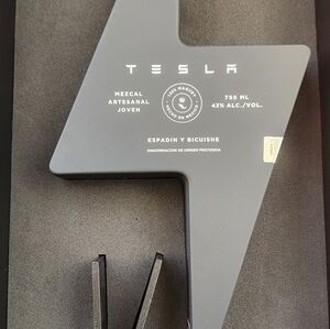 Tesla Mezcal Artisanal Joven Bottle